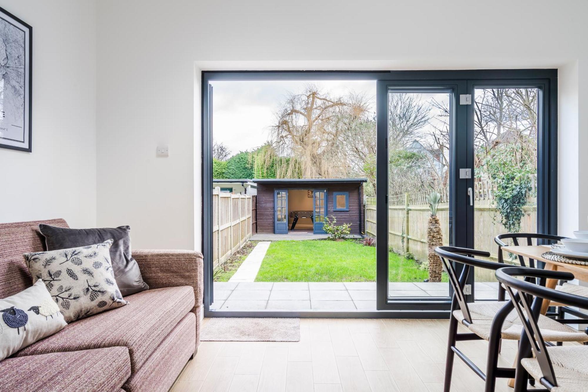 Cozy 3 Bedroom Terrace Cottage In Epsom Exteriér fotografie